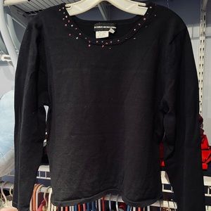 Black long sleeve v neck shirt